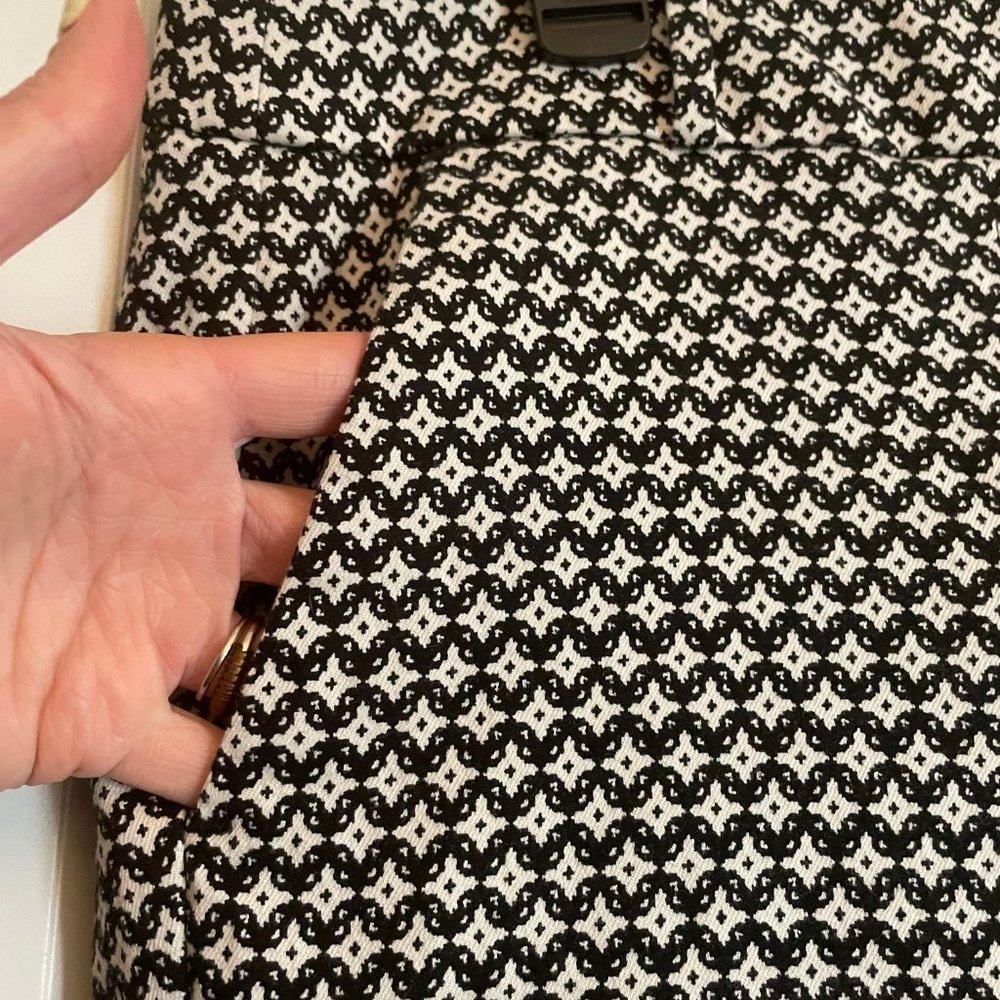 LOFT Marisa Skinny Pants with Geometric Print - Picture 5 of 7